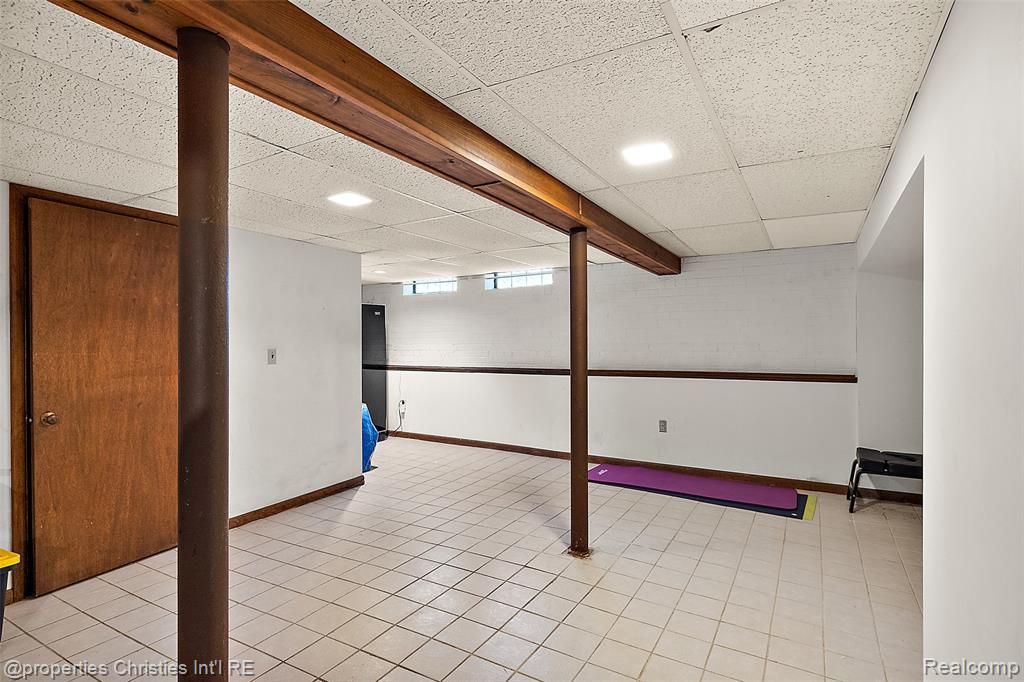 19670 Chesterfield Road, Detroit, MI 48221 — Photo 53