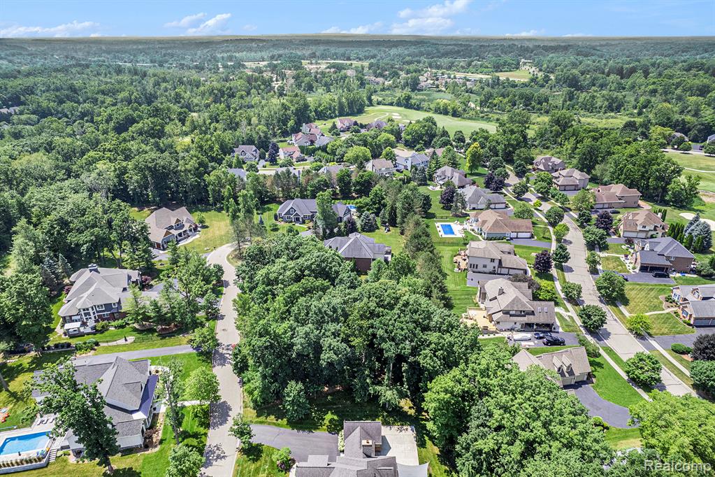 UNIT 110 ANDOVER CT Andover Court, Grand Blanc, MI 48439 — Photo 2