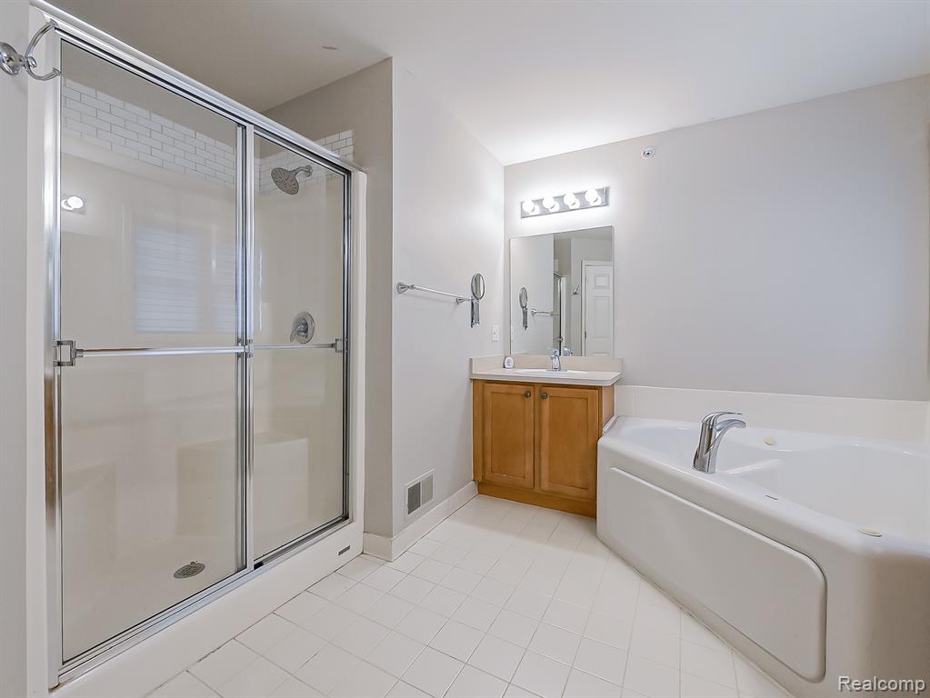 50107 Harding Street, Canton, MI 48188 — Photo 22