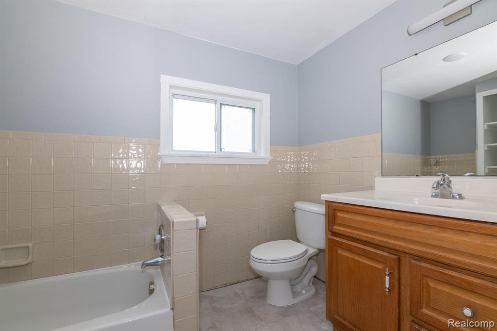 4941 S HILL Road, Milford, MI 48381 — Photo 13