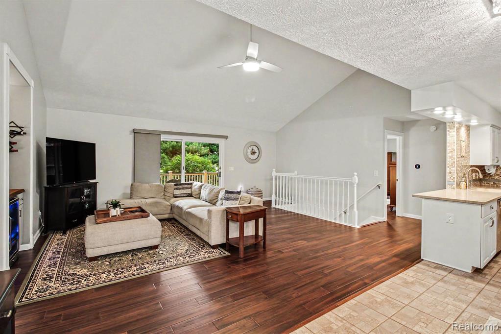 5183 Owosso Road, Fowlerville, MI 48836 — Photo 3