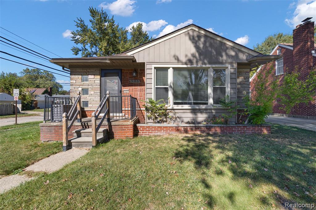 505 E Meyers Avenue, Hazel Park, MI 48030 — Photo 2