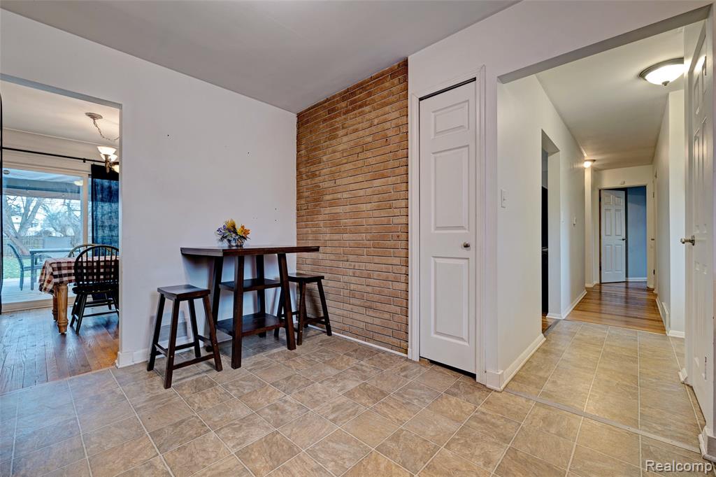 5379 Linden Road, Swartz Creek, MI 48473 — Photo 12