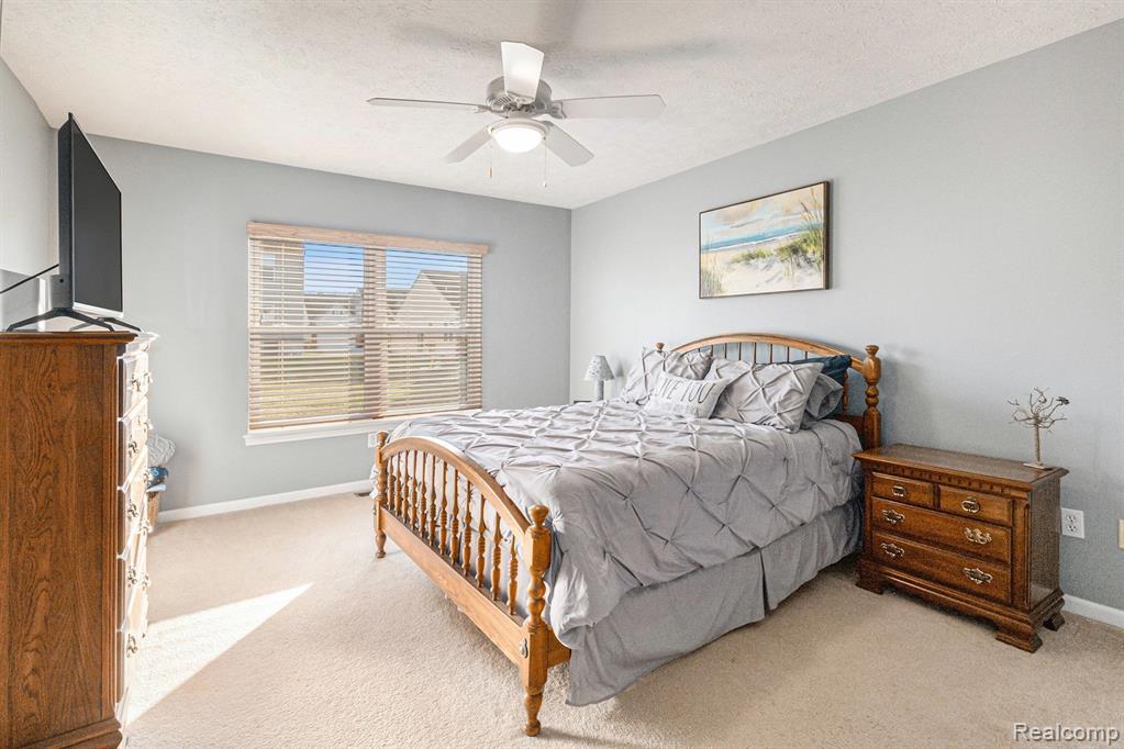 2574 KERRIA Drive, Howell, MI 48855 — Photo 16