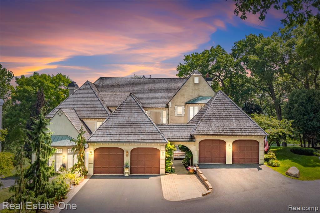 5443 Bristol Parke Drive, Clarkston, MI 48348