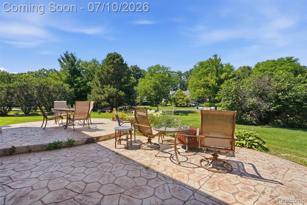 4110 Castlewood Drive, Wixom, MI 48393 — Photo 27
