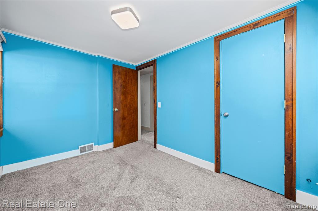 4058 Lomley Avenue, Waterford, MI 48329 — Photo 23