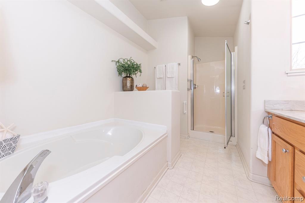 4036 BOULDER POND Drive, 15, Ann Arbor, MI 48108 — Photo 41