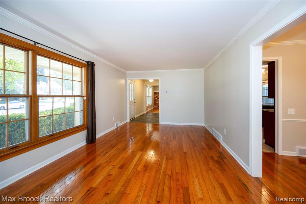 30830 Lincolnshire E, Beverly Hills, MI 48025 — Photo 2