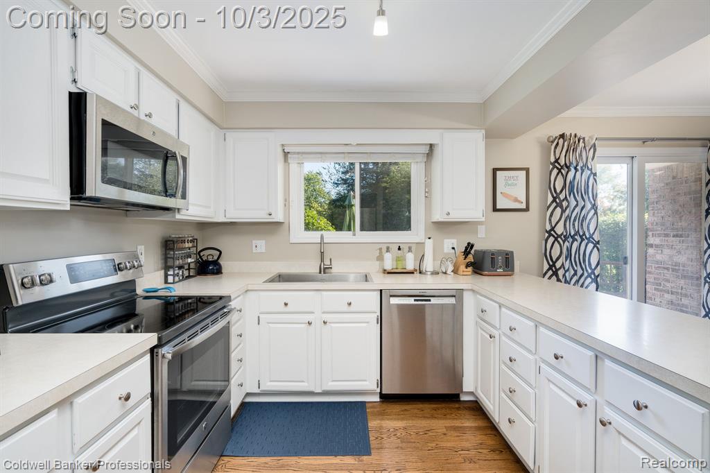 6844 Woodmere Drive, Canton, MI 48187 — Photo 22