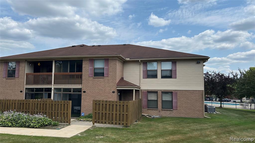19257 Surrey Lane, Northville, MI 48167