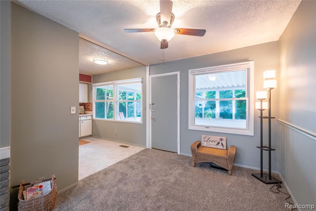 1814 Carmanbrook Parkway, Flint, MI 48507 — Photo 5