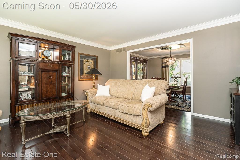 44105 Dunham Court, Clinton Twp, MI 48038 — Photo 5