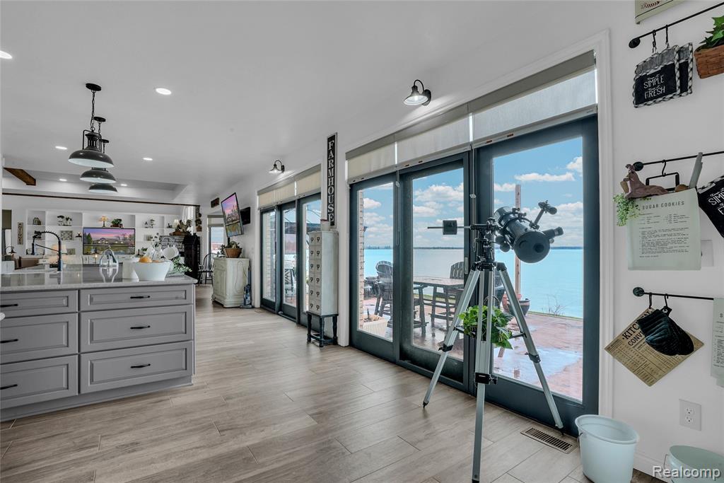 130 Whites Court, Houghton Lake, MI, 48629