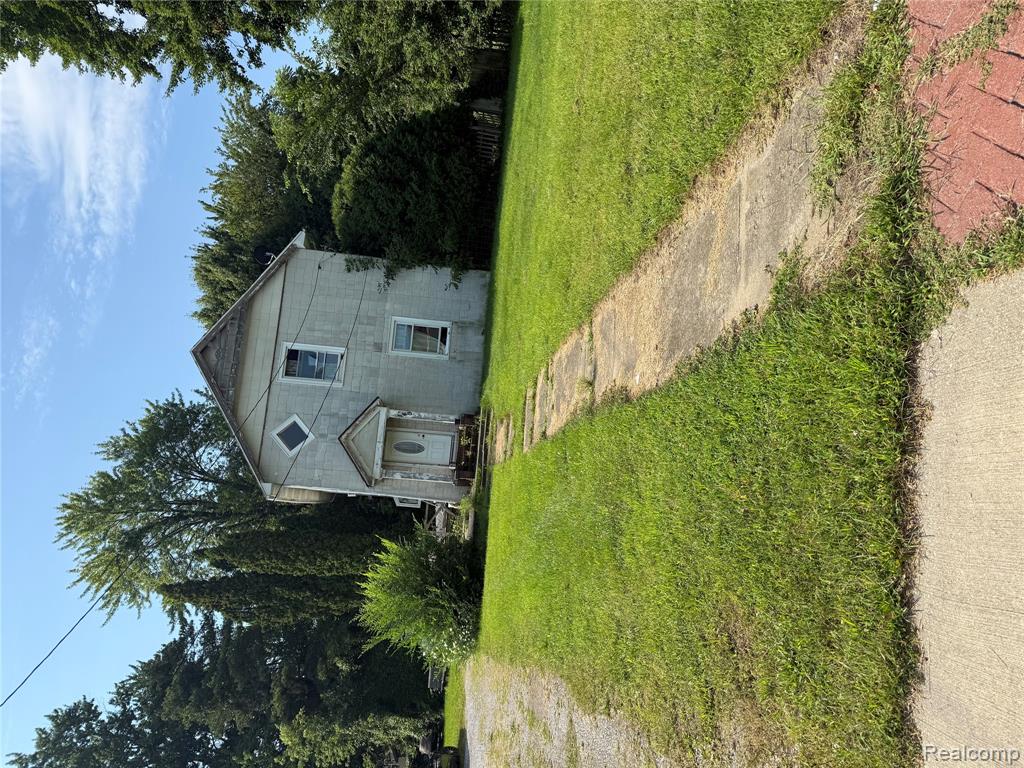 149 W State Street, Montrose, MI 48457 — Photo 2
