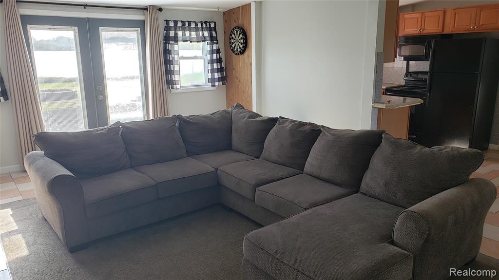 9550 Bluewater Drive, Pinckney, MI 48169 — Photo 8