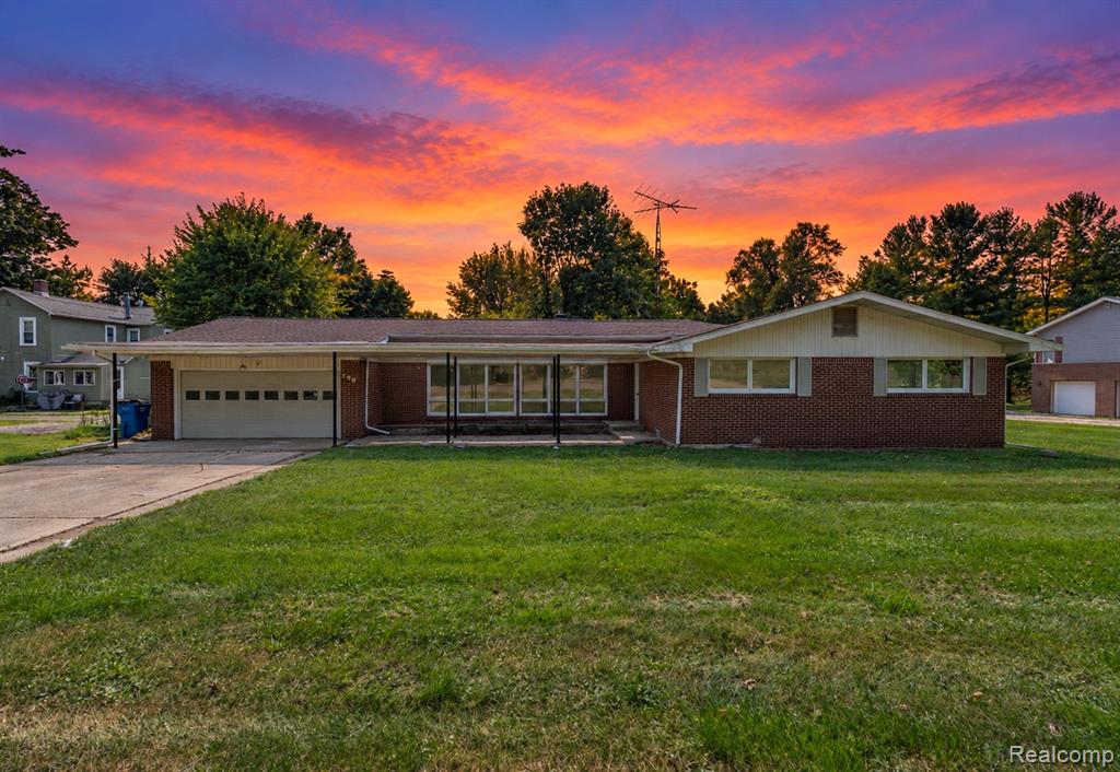 208 N Washington Street, Manchester, MI 48158