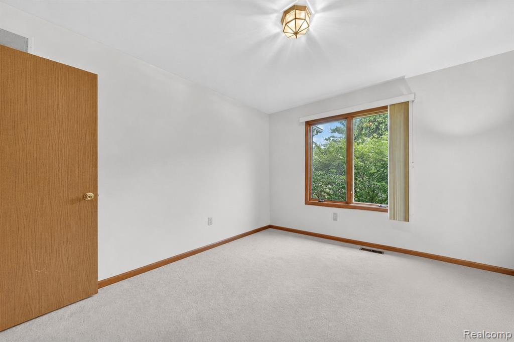 8558 37 Mile Road, Romeo, MI 48065 — Photo 15