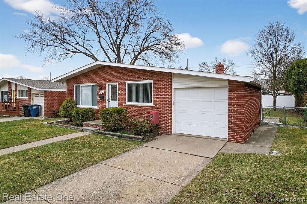 8232 Hillcrest Boulevard, Westland, MI — Photo 30