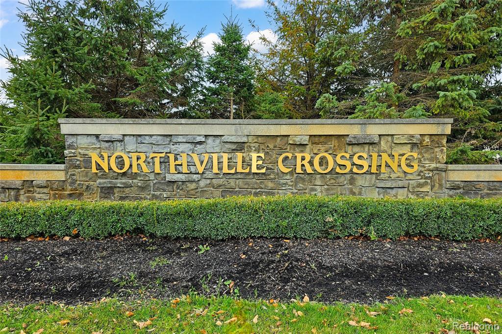4966 Venice Circle, Northville, MI 48167 — Photo 2