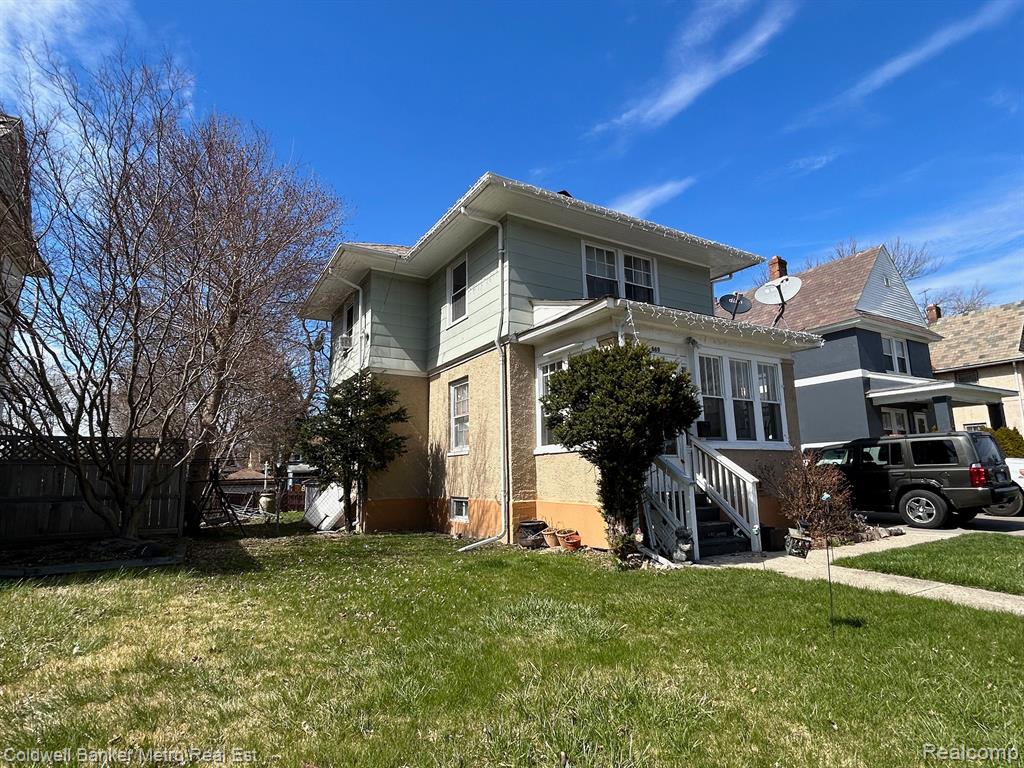 669 N PERRY Street, Pontiac, MI 48342 — Photo 2