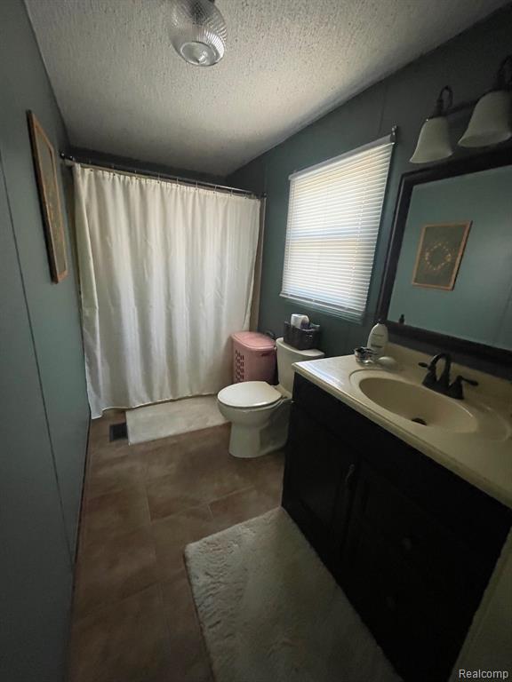 72 S Valley Drive, Swartz Creek, MI 48473 — Photo 9