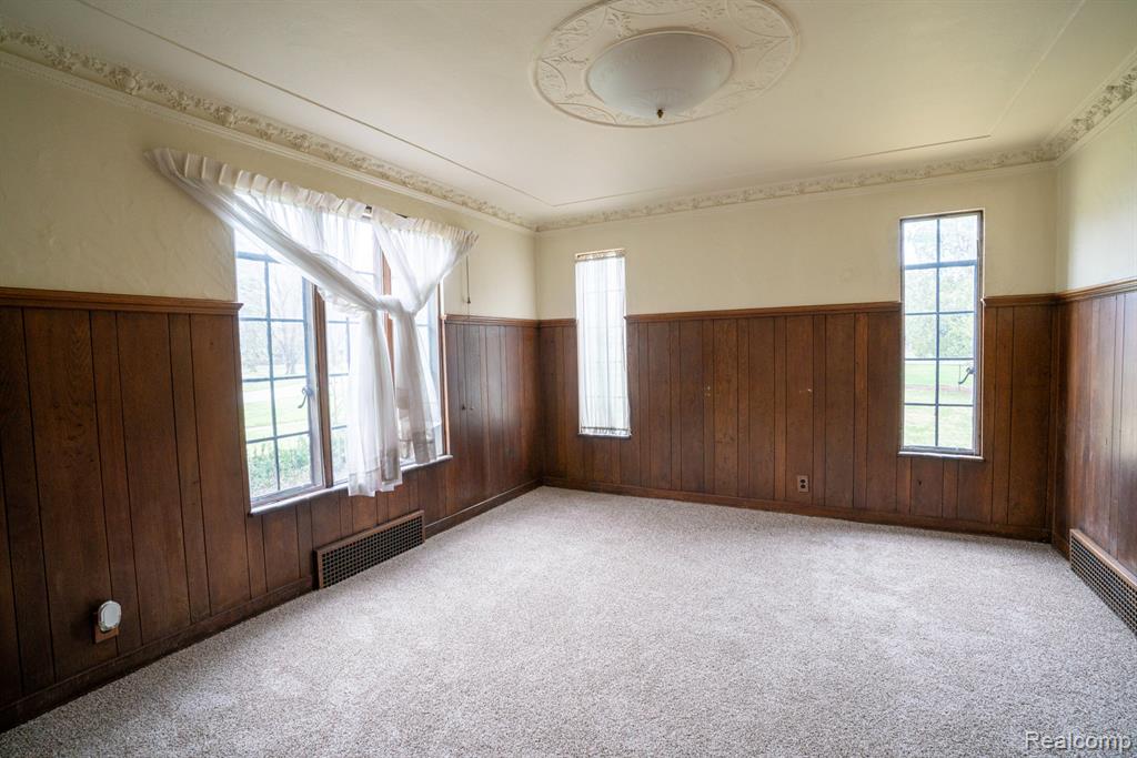 26470 Meadowood Court S, Lathrup Village, MI 48076 — Photo 7