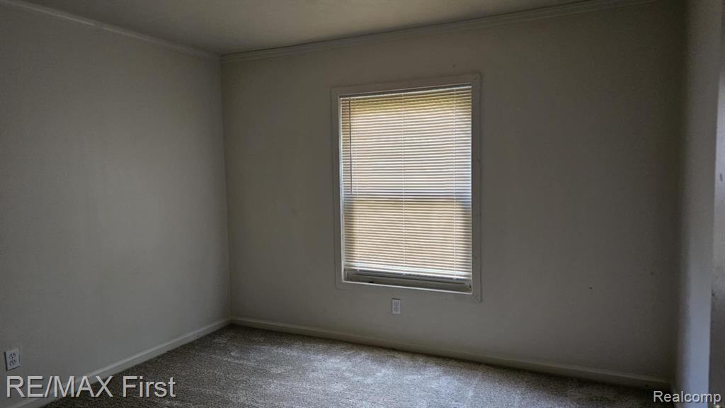 9136 HOLCOMB Street, Detroit, MI 48213 — Photo 9