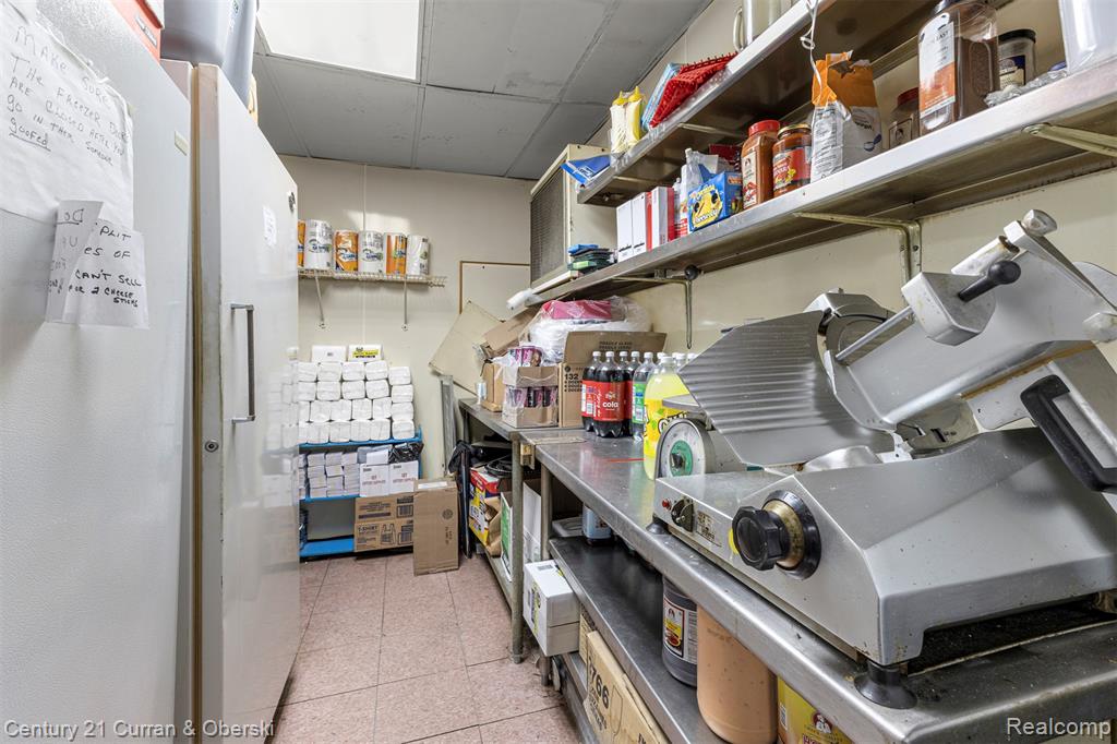 21350 Van Born Rd, Dearborn Heights, MI 48125 — Photo 33