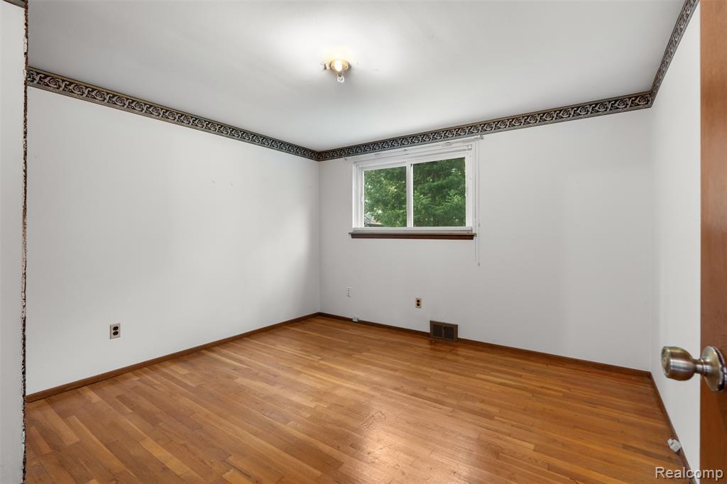 6223 Thorneycroft Drive, Shelby Twp, MI 48316 — Photo 16