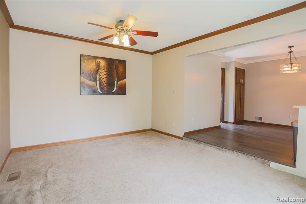 40755 Oakwood Court, Clinton Twp, MI 48038 — Photo 15