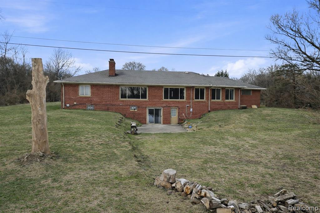 29750 Bristol Lane, Bingham Farms, MI 48025 — Photo 38