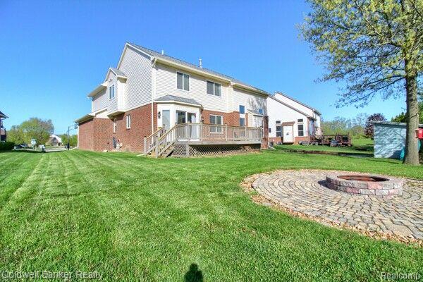 43807 S TIMBERVIEW Drive, Belleville, MI 48111 — Photo 34