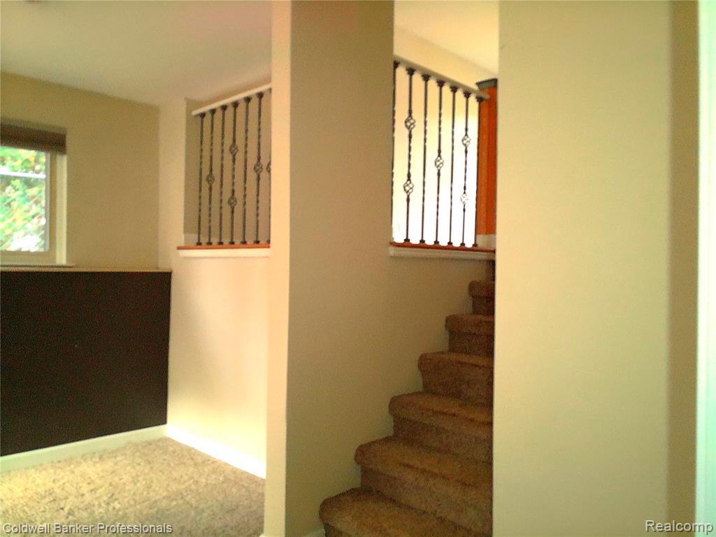 3225 Oakridge Drive, Highland, MI 48356 — Photo 18
