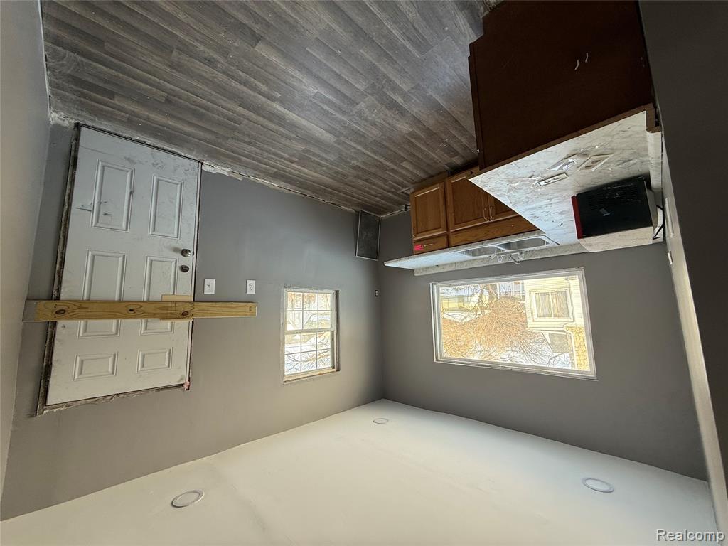 2474 Sturtevant Street, Detroit, MI 48206 — Photo 6