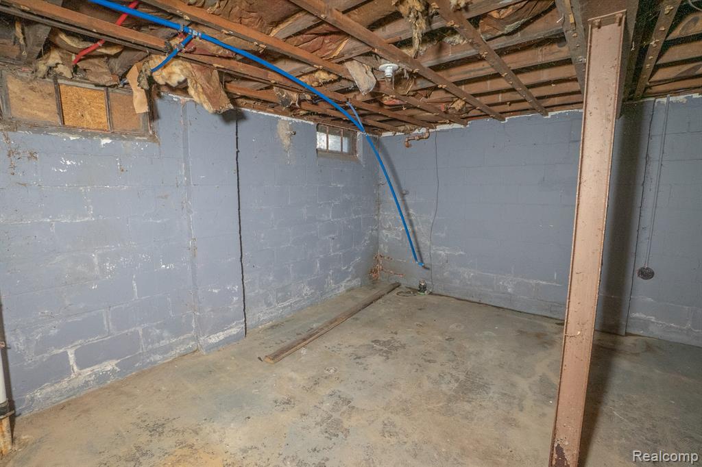 19140 ALGONAC Street, Detroit, MI 48234 — Photo 22