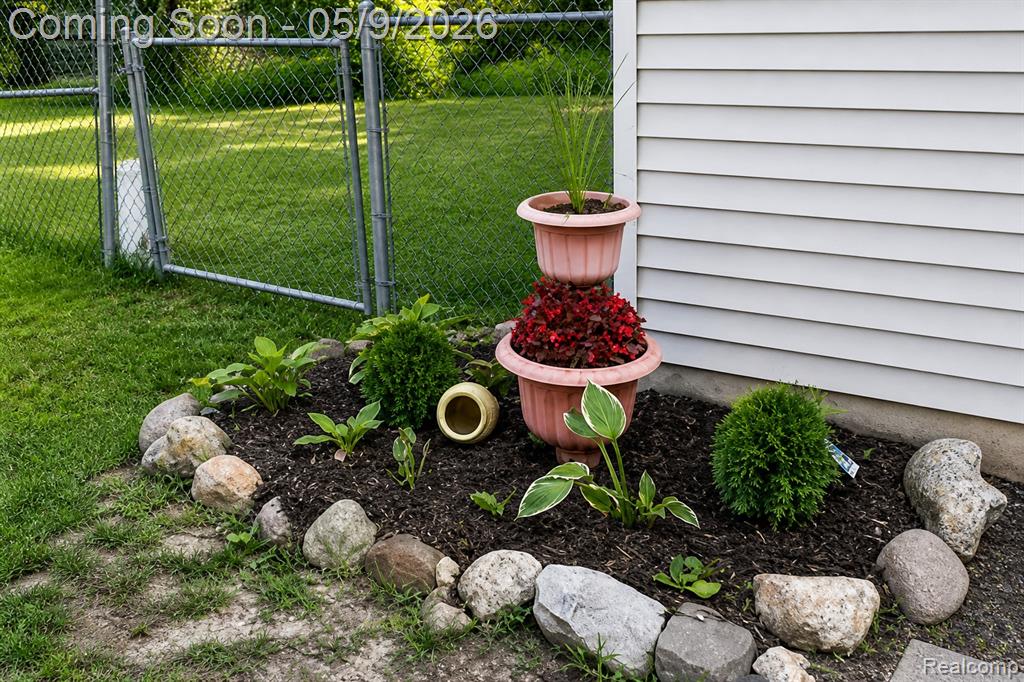 11119 Garrett Drive, Fowlerville, MI 48836 — Photo 51