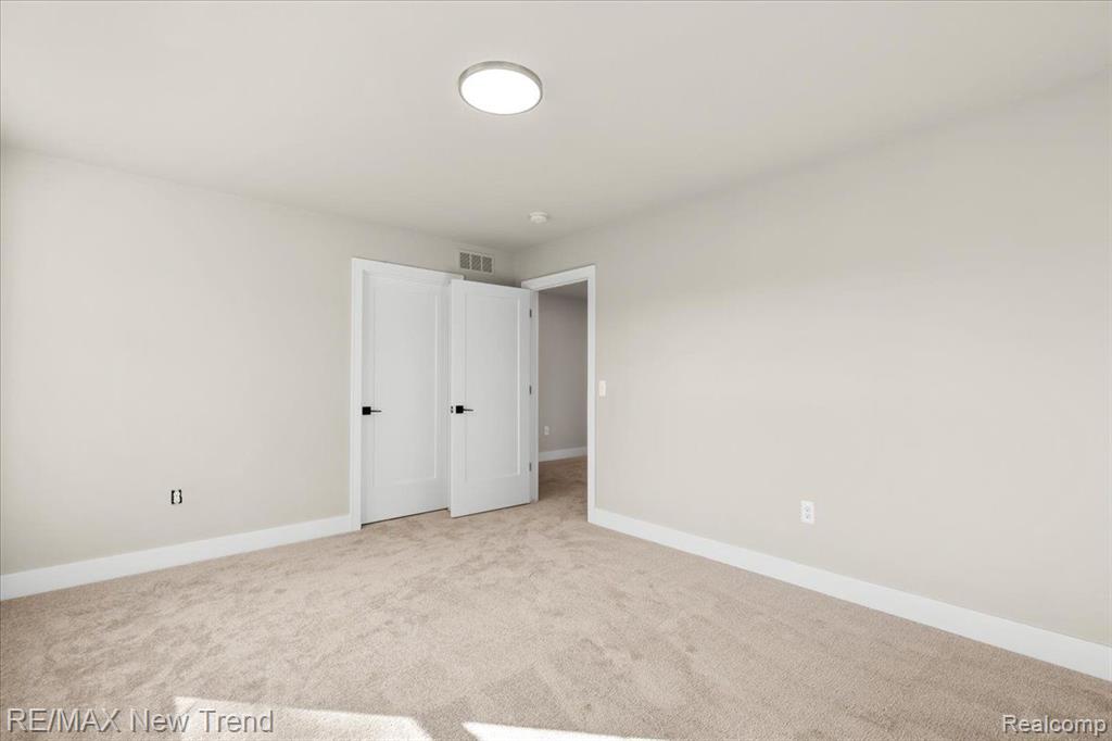 311 CAROLINE Street, Milford, MI 48381 — Photo 43