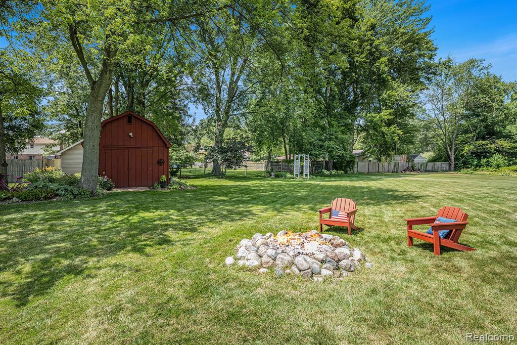 53321 Suzanne Avenue, Shelby Twp, MI 48316 — Photo 24