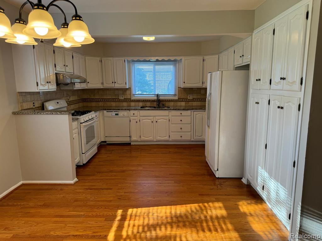 5028 Abington Drive, Troy, MI 48085 — Photo 3