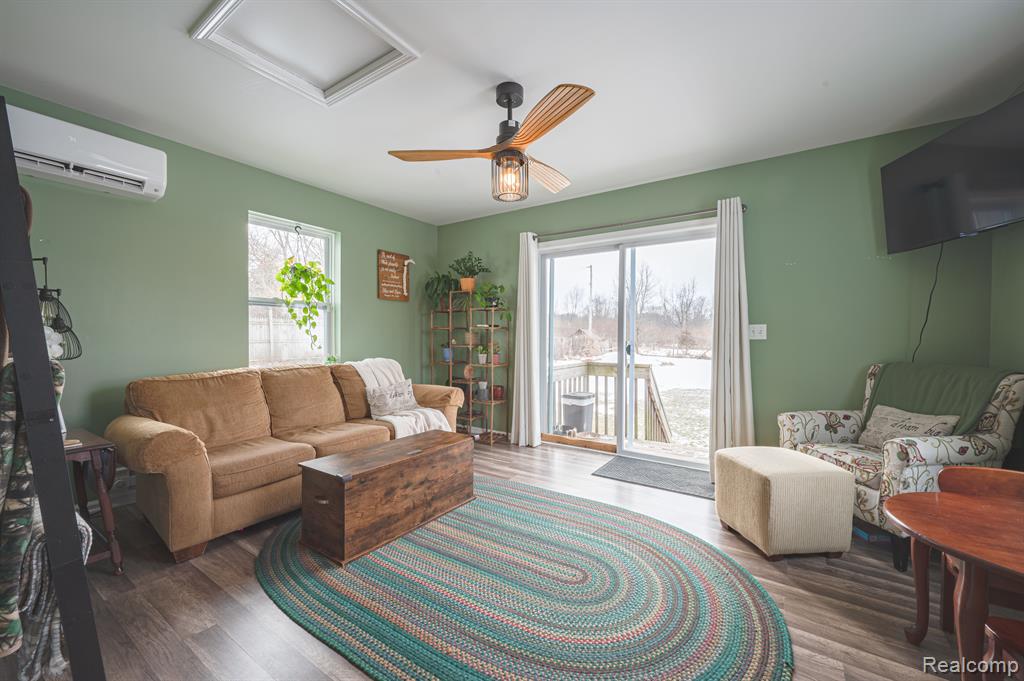 7577 CROFOOT Road, Fowlerville, MI 48836 — Photo 9