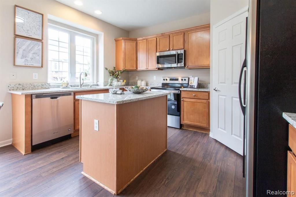 44874 Lafayette Dr., Novi, MI — Photo 19