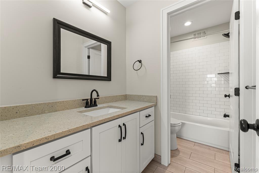 215 Clinton Street, Romeo, MI 48065 — Photo 28