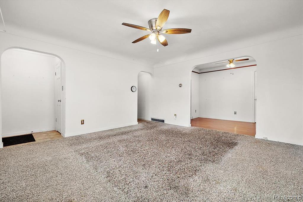 777 Emerson Avenue, Pontiac, MI 48340 — Photo 9