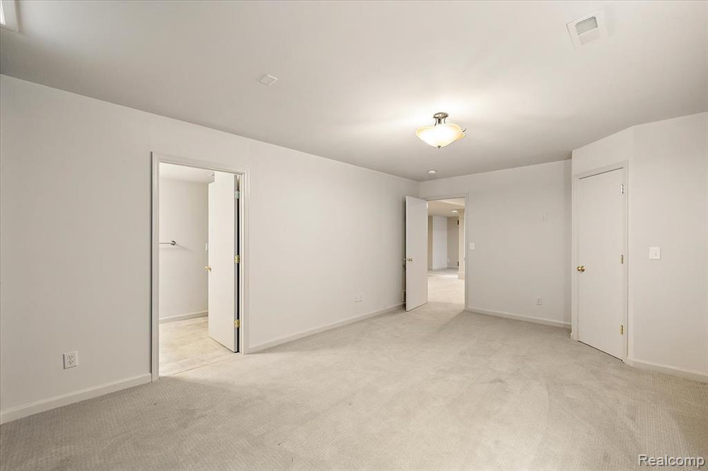 22025 Orchard Way, Beverly Hills, MI 48025 — Photo 39