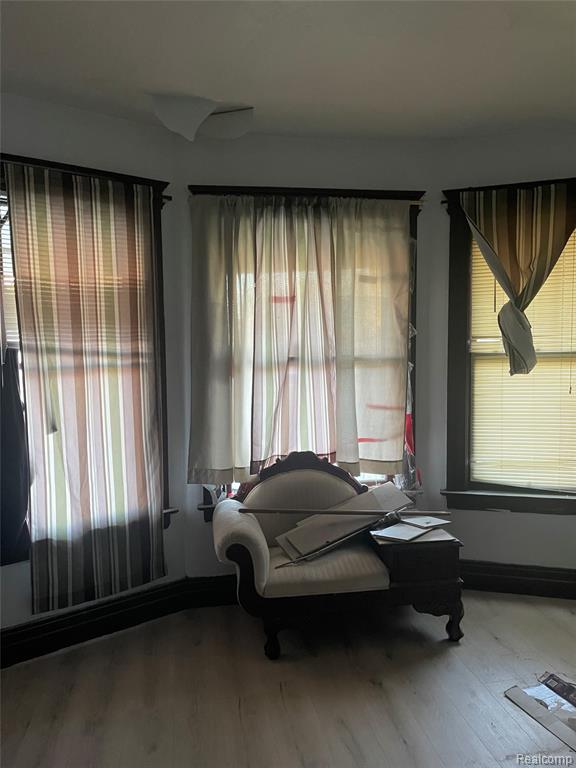 5327 Holcomb Street, Detroit, MI 48213 — Photo 17