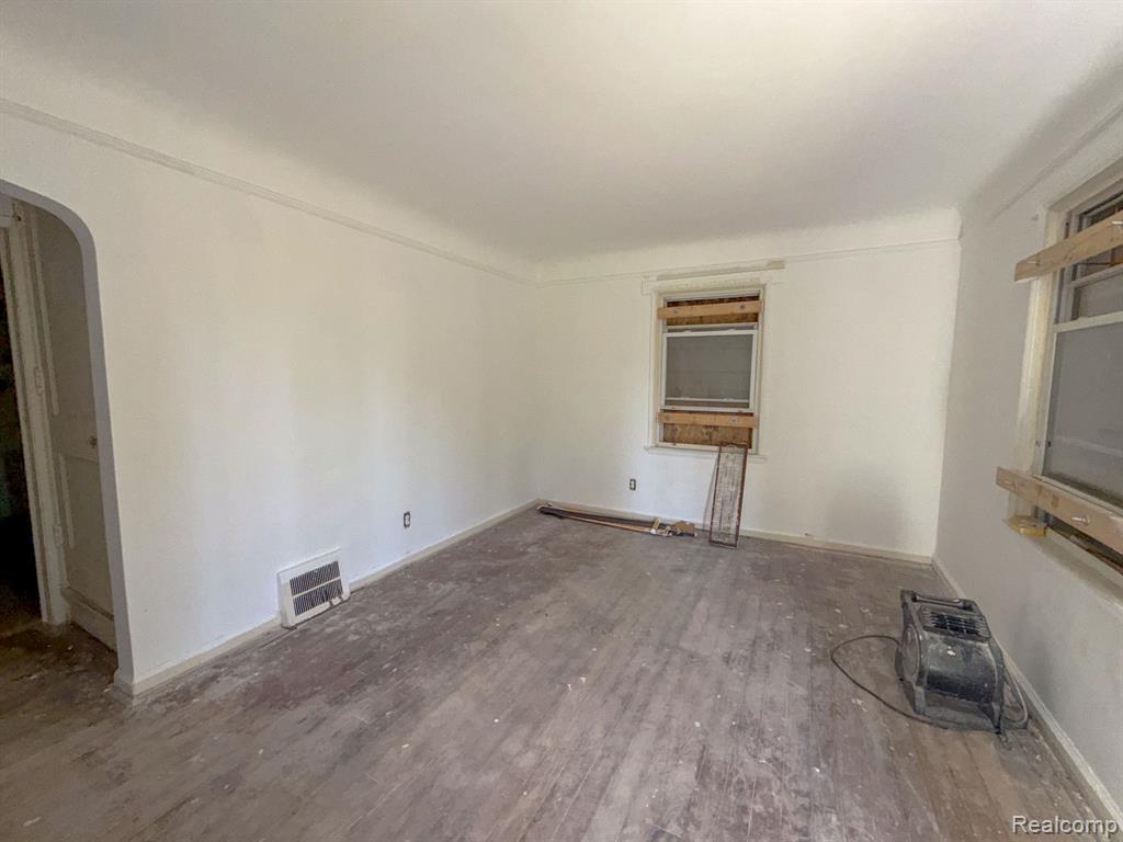 12441 Lansdowne Street - Photo 3