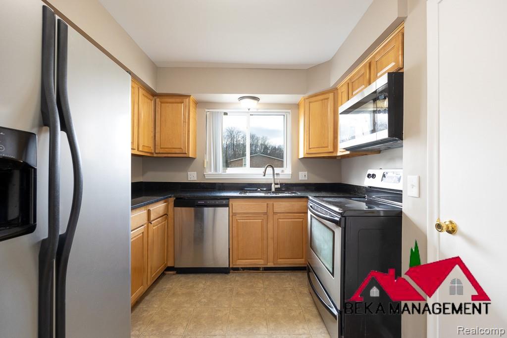 619 Randolph, Northville, MI 48167 — Photo 8