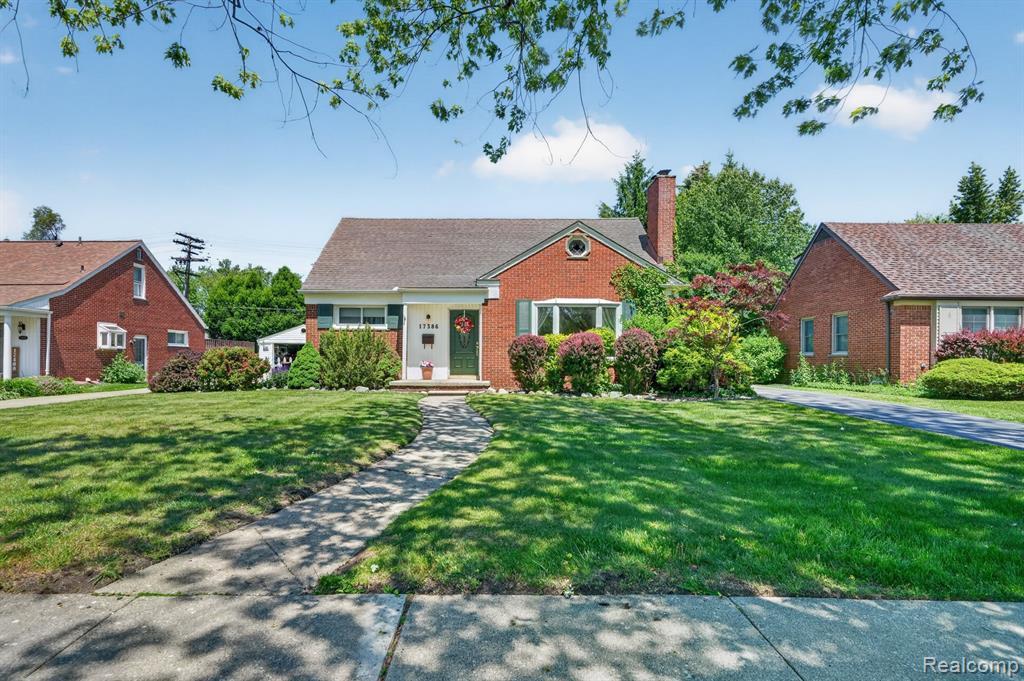 17386 Beverly Road, Beverly Hills, MI 48025