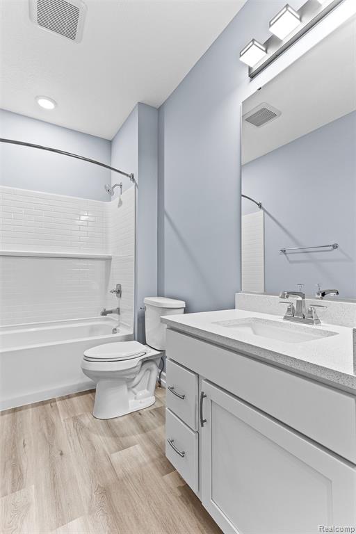 711 W Windward Way, Perry, MI 48872 — Photo 10